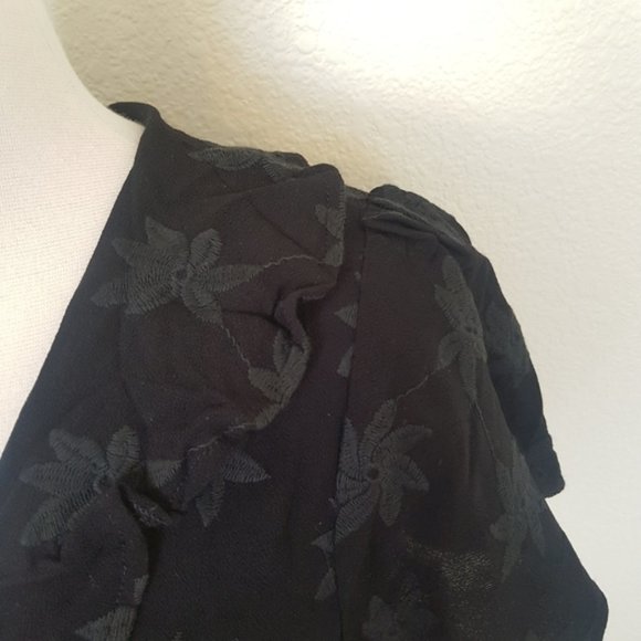 Mustard Seed Floral Embroidered Black Ruffle Crop - Picture 2 of 7